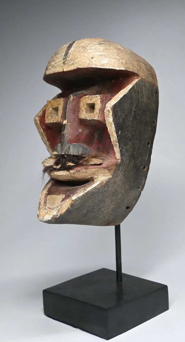 A Dan Kran African mask - 2