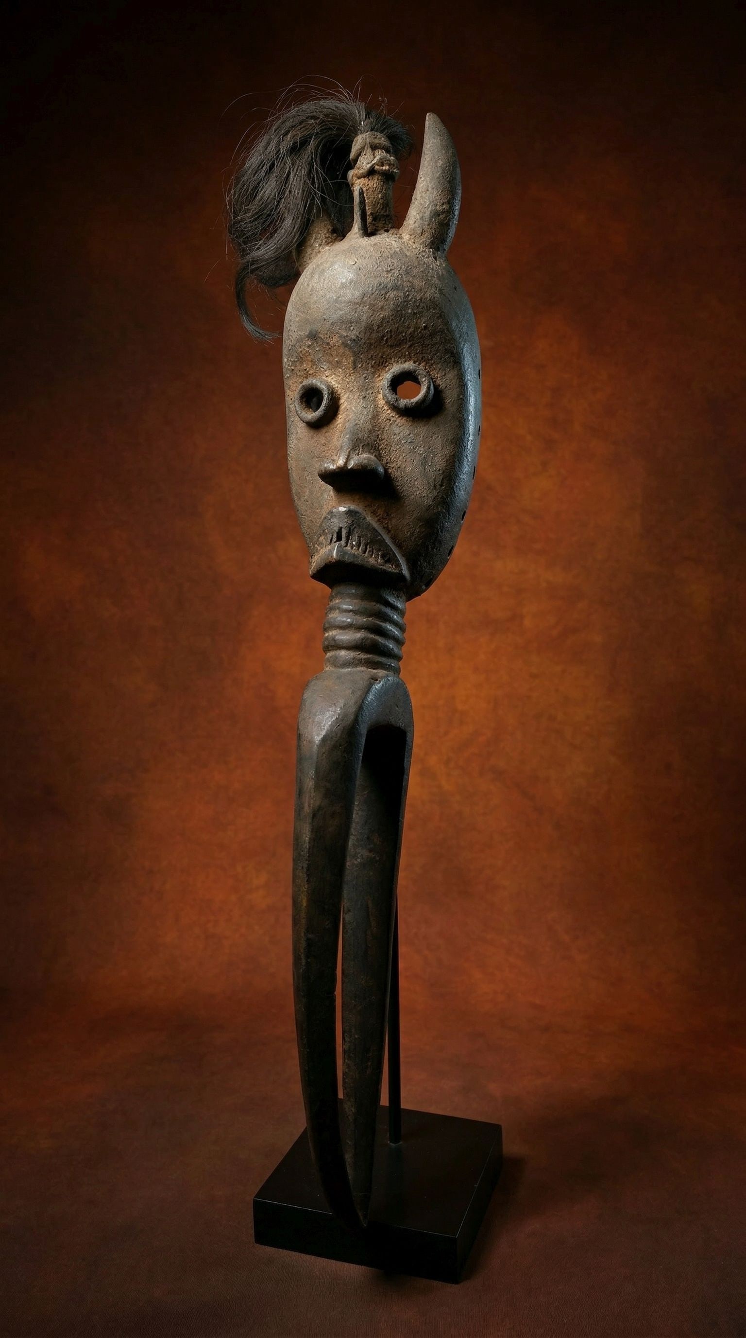 A Dan Koma Ba mask (1 of 7)