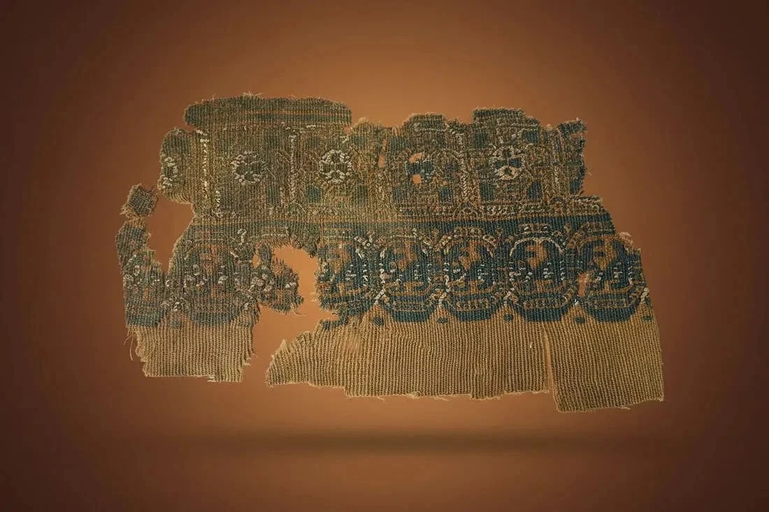 Gorgeous Ancient Coptic Textile Fragment from Egypt 3rd to 5th Century (1 of 4)