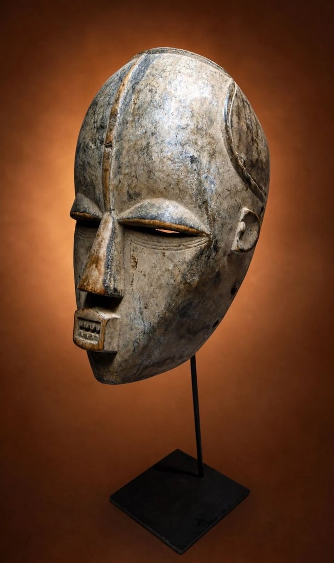 A Bete African mask (1 of 6)