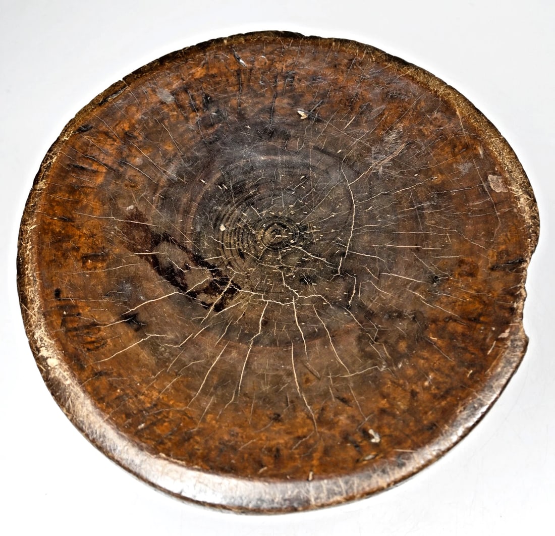 Old Hehe stool - 4