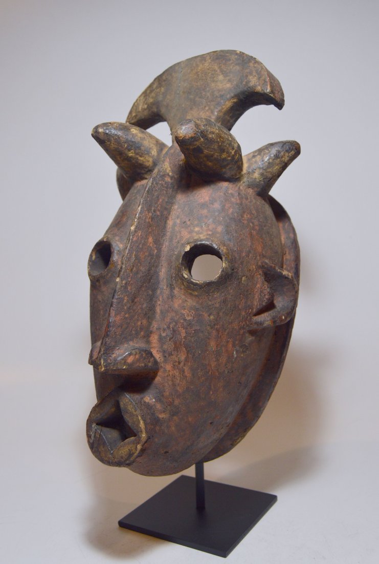 A Stunning Pende African mask (1 of 6)