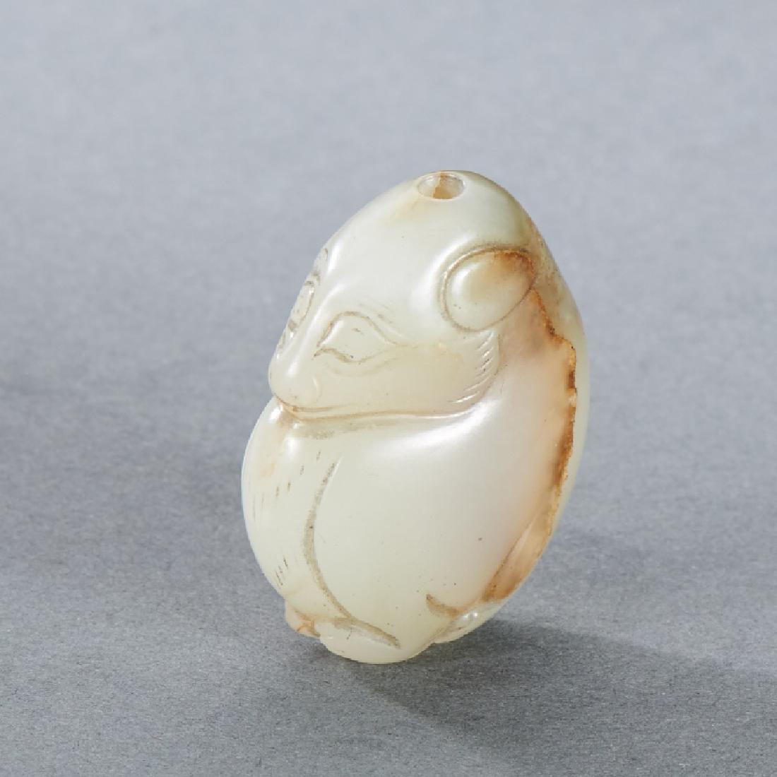 CHINESE WHITE AND RUSSET JADE BEAR CARVING (1 of 5)