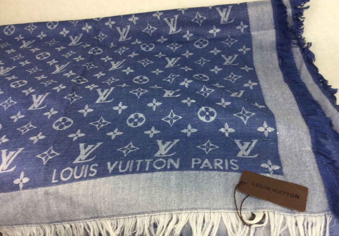 LOUIS VUITTON Monogram LV  Blue Scarf (1 of 2)