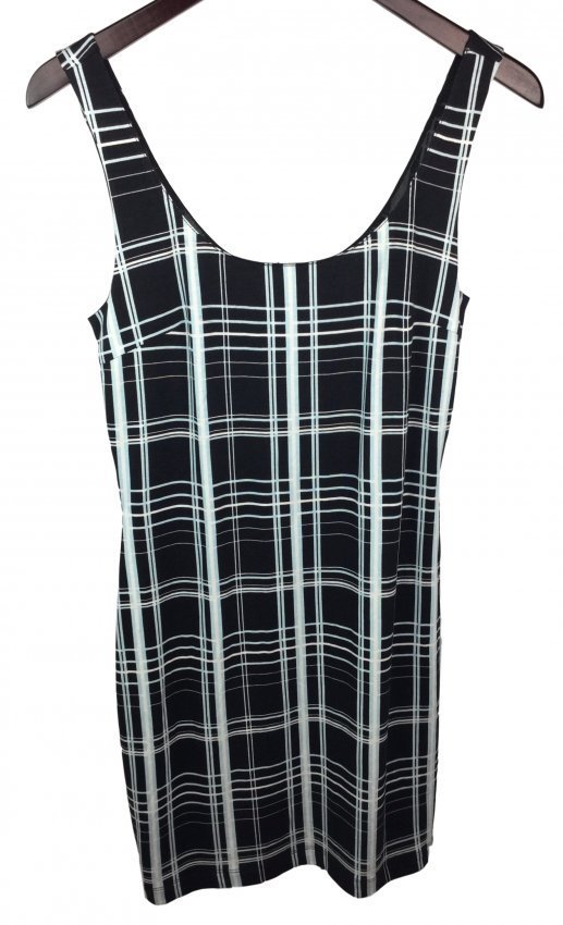 ELIZABETH & JAMES Silk Dress: Gorgeous white and black silk dress by Elizabeth & James. Size: M