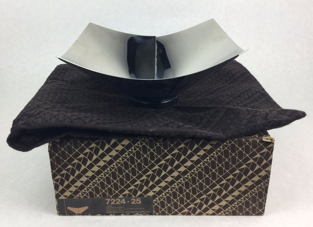 ALESSI Lobo Basket Bowl by Silvio Coppola: Stainless Steel ALESSI Lobo Basket Bowl by Silvio Coppola. Comes with box and dust bag.