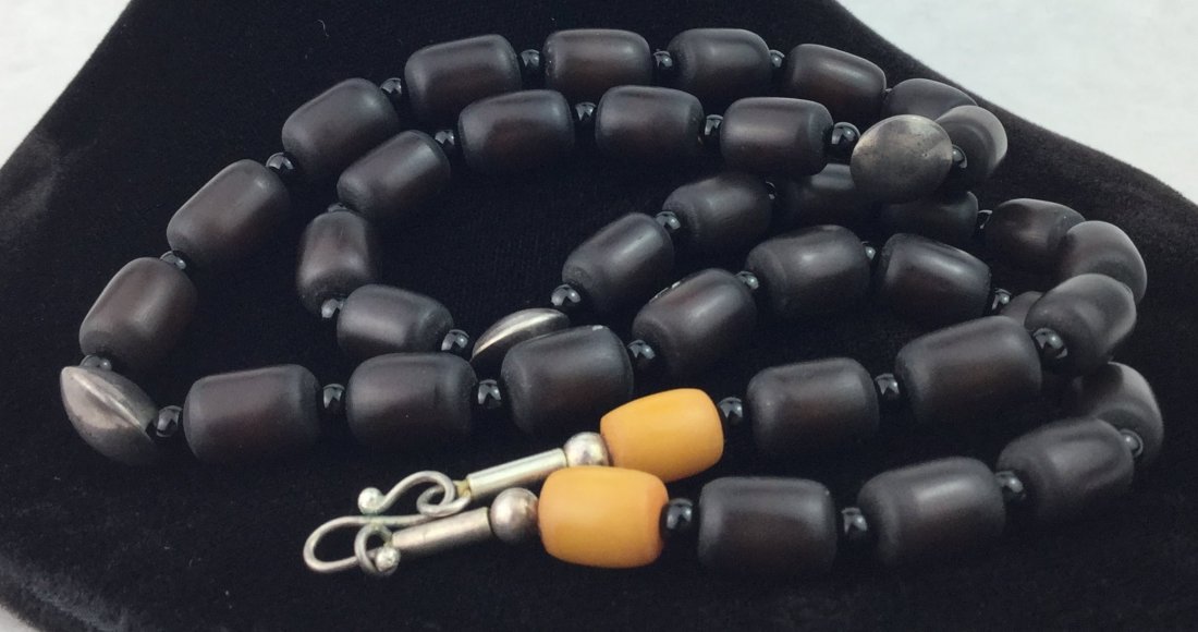 RARE Asian Beaded Necklace with 925 Sterling Clasp (1 of 2)