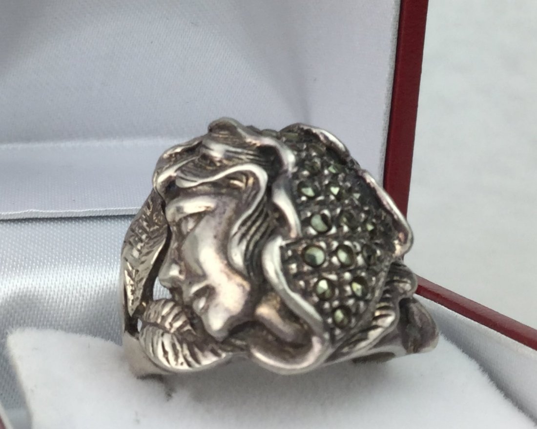 925 Sterling & Marcasite Art Deco Face Ring: 925 Sterling & Marcasite Art Deco Face Ring. Stamped 925. Size: 7 1/2