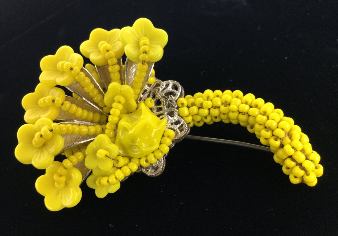 Miriam Haskell Vintage Yellow Flower Brooch: Miriam Haskell Vintage Yellow Flower Brooch. With the Miriam Haskell hallmark on back.