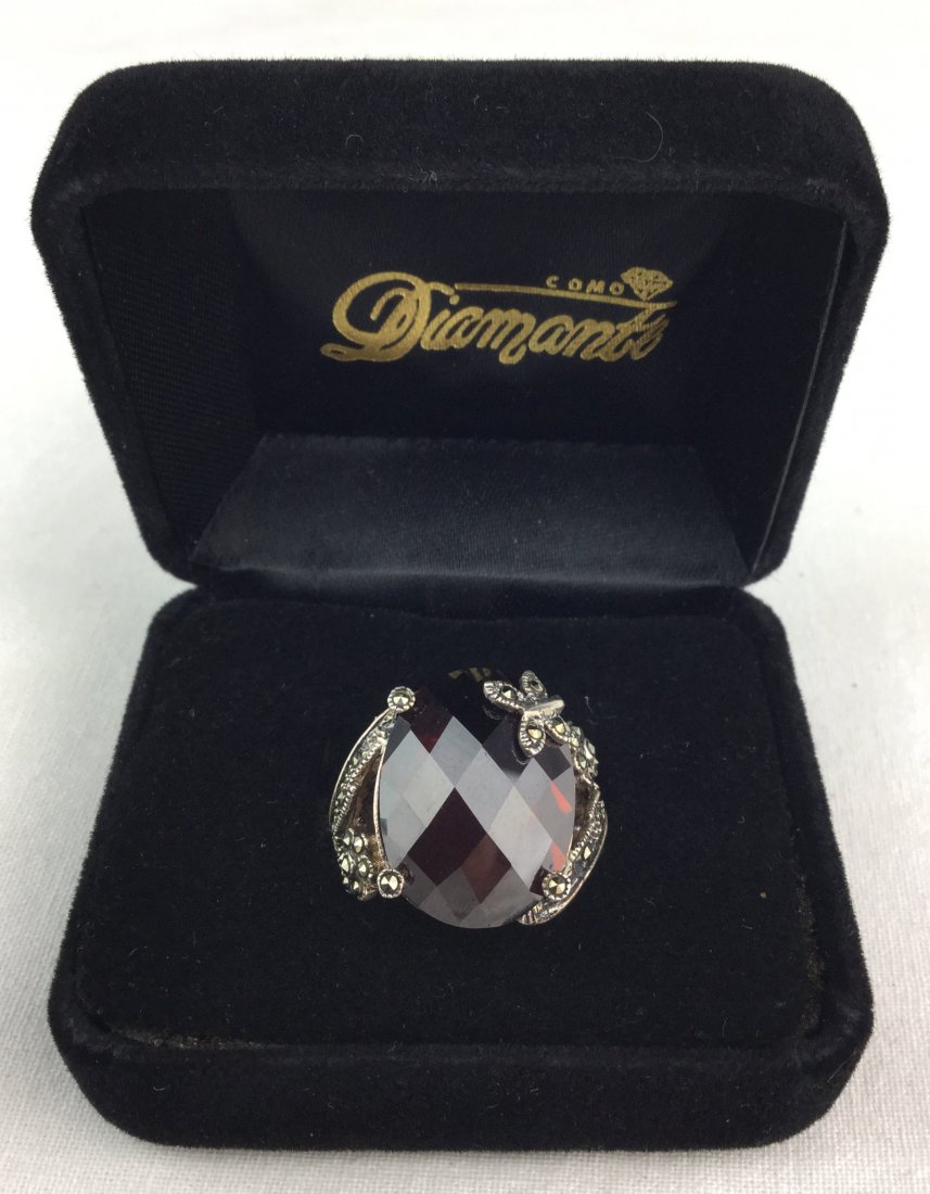 Sterling SIlver Ring with Marcasite Size 7 (1 of 3)