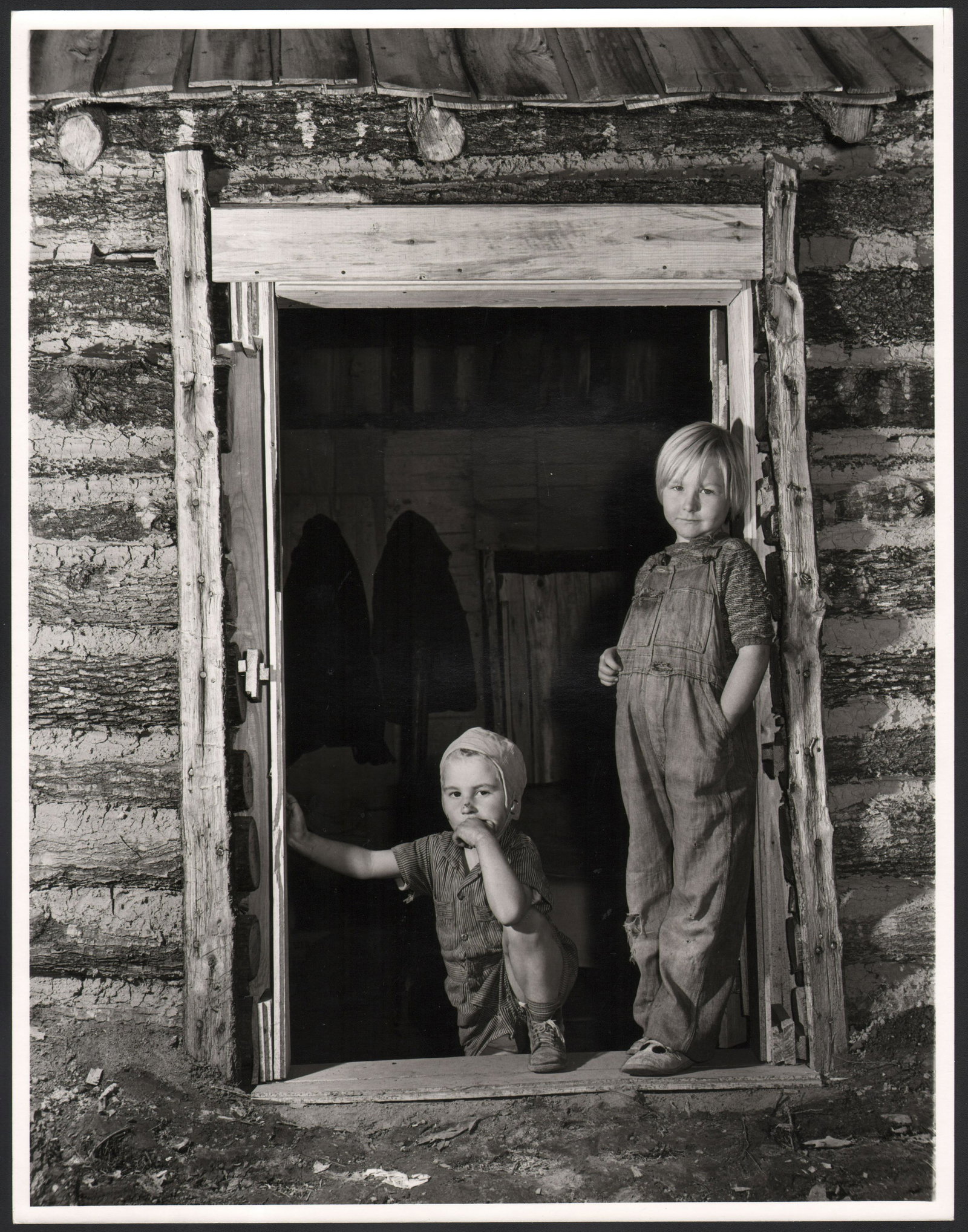 ARTHUR ROTHSTEIN, “Children of Evicted Share Cropper, Butler County Missouri.” (1 of 2)
