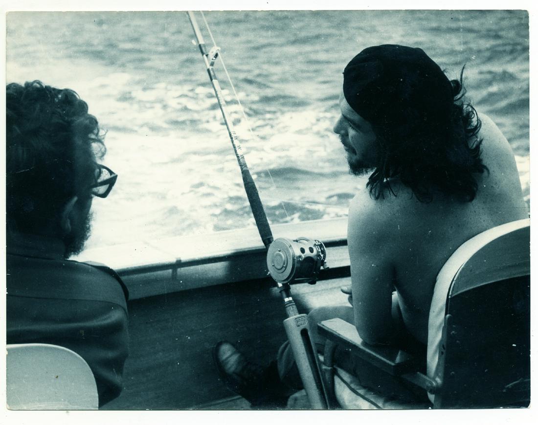 ALBERTO KORDA, Che and Castro in a boat at the Ernest Hemingway marlin fishing contest. (1 of 1)