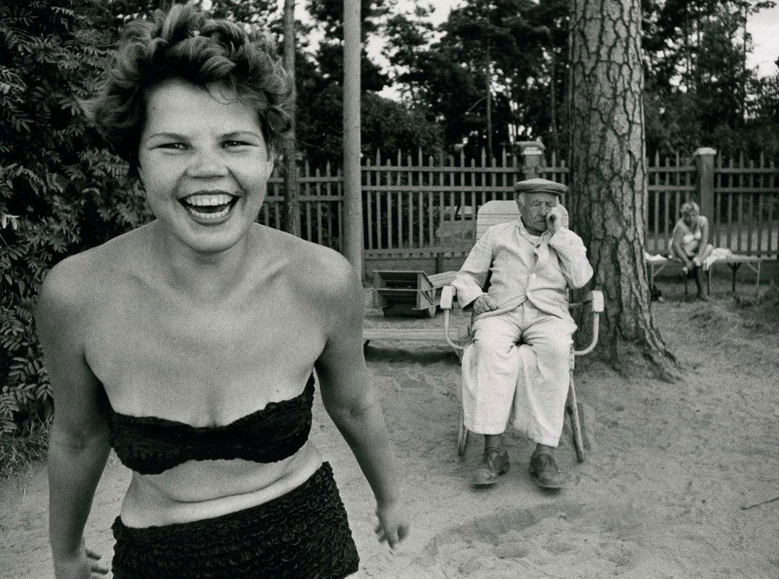 "BIKINI MOSCOW" 1959, by William Klein.: "BIKINI MOSCOW" 1959, by William Klein. 10 1/4 x 13 ¼ gelatin silver print. Signed, titled and dated 1983 on verso, with Klein's Paris credit stamp. Matted and framed. Sales documents from 1984 showi