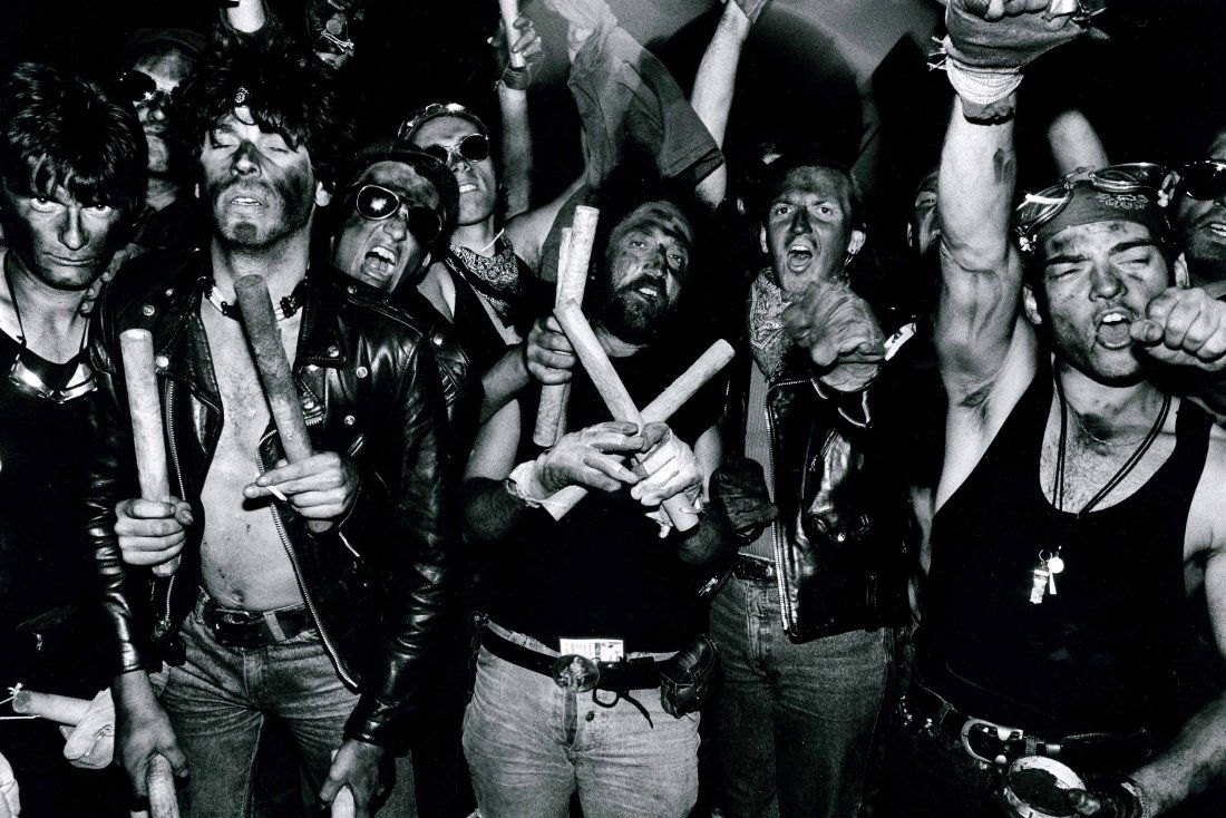 TAMBOURS DU BRONX, DEFILÉ 14 JUILLET 1989 BY WILLIAM: "TAMBOURS DU BRONX, DEFILÉ 14 JUILLET 1989" BY WILLIAM KLEIN. 12 ¼ x 18 ½- inch image on 15 ¼ x 19 ¾- inch paper, signed on verso with title in pencil