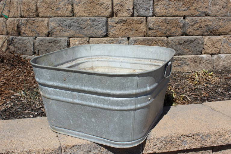 Vintage Square Galvanized Wash Tub