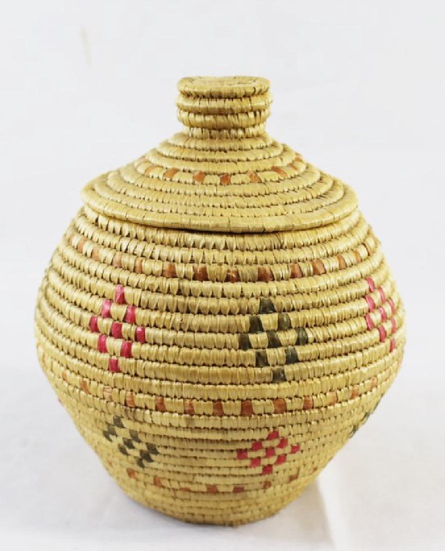 Alaska Eskimo Inuit Yup'ik Basket (1 of 3)