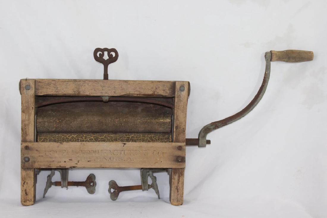 Antique Lovell Mfg Clothes Wringer (1 of 1)