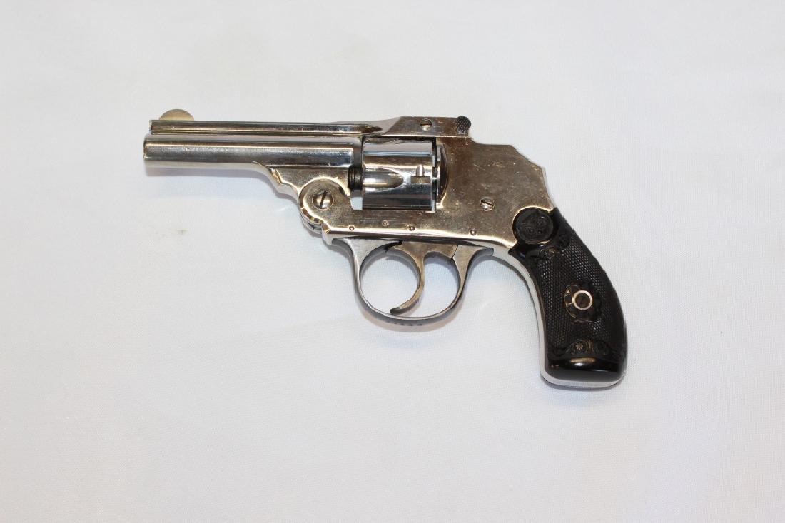 Iver Johnson 5 shot Top Break 32 Caliber Revolver: Iver Johnson, 5 shot, top break, 32 caliber revolver, hammerless, 2nd generation