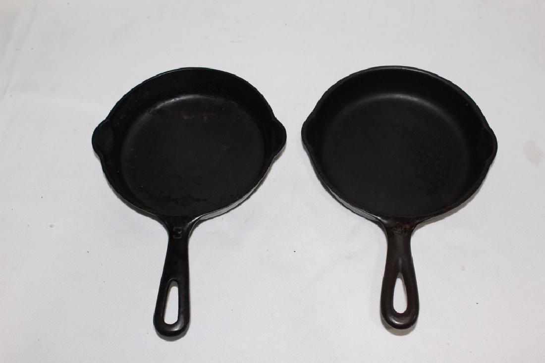 Griswold & Wagner Ware Cast Iron Skillet (1 of 4)