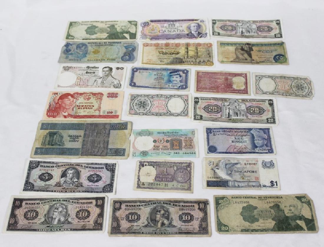 Misc Lot of Foreign Currency - Egypt, Indian, Ecuador (1 of 6)