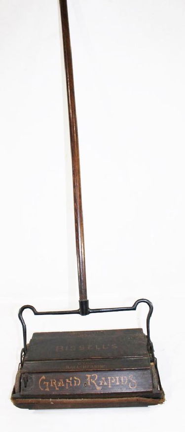 Antique Bissell S Of Grand Rapids Carpet Sweeper Jul 28 2018 Auctions By Adkins Llc In Fl