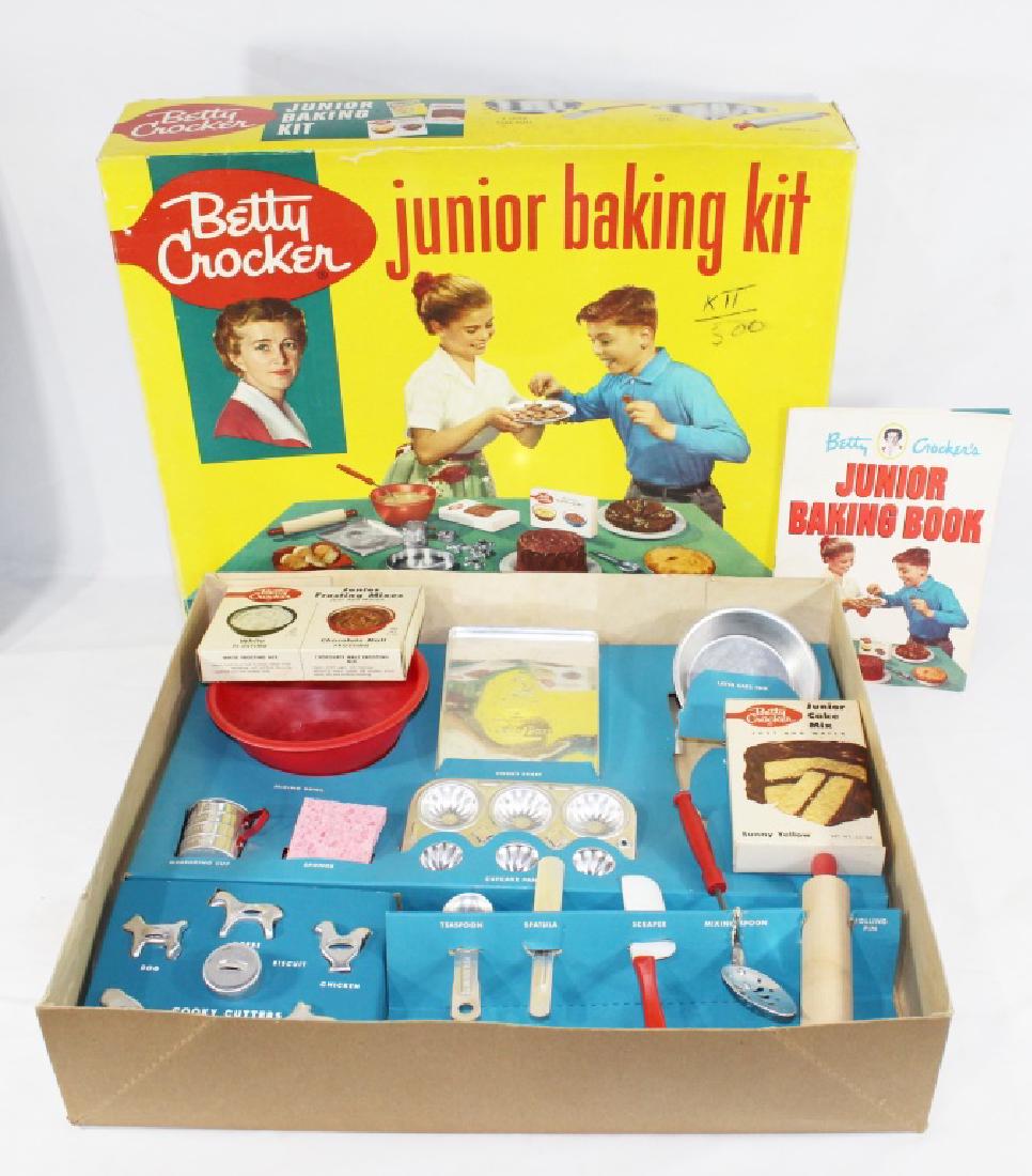 VTG Betty Crocker Junior Baking Kit w/ Box AS IS (1 of 4)