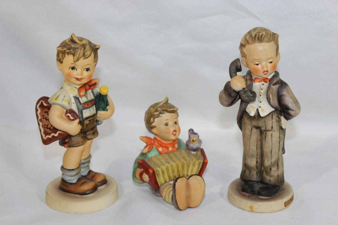 Lot of three Goebel figureines (1 of 3)