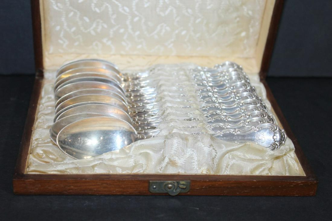Set of 12 vintage sterling silver spoons in box (1 of 3)