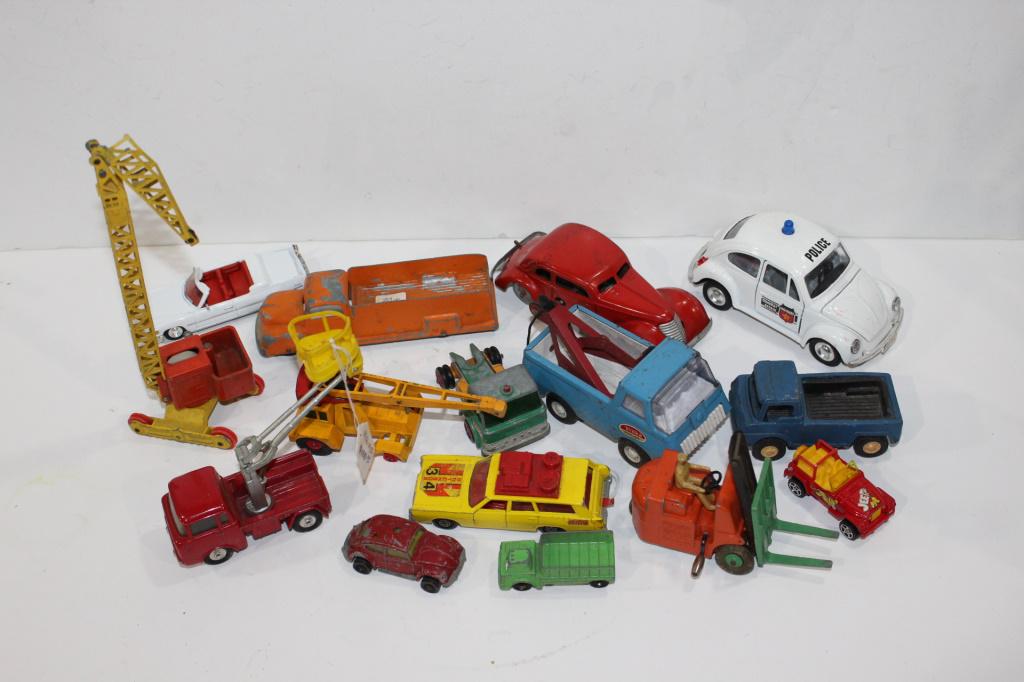Large lot of vintage toy cars-Corgi, Tonka etc.: Large lot of vintage toy cars-All have some wear and tear- Tonka, Corgi, Gama, Etc.- lot of 15