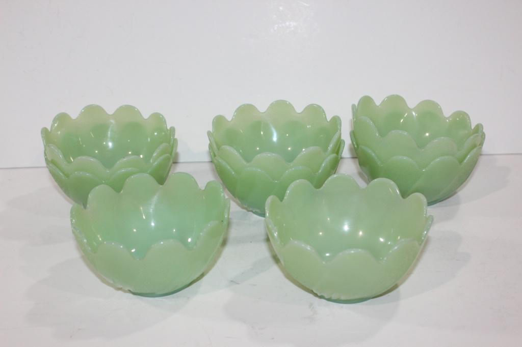 Vintage Jadeite flower dessert bowls: Vintage Fire King Jadeite flower dessert bowls-8; measures about 4 1/2 inches by 2 1/4 inches