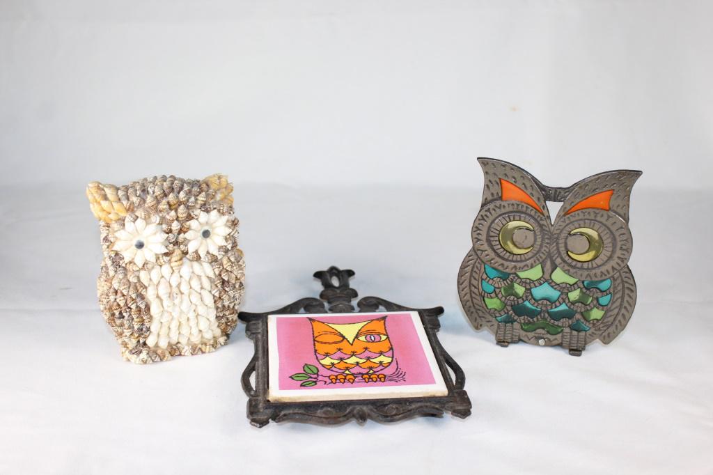 VTG Shell Owl, Trivet and Napkin Holder (1 of 4)