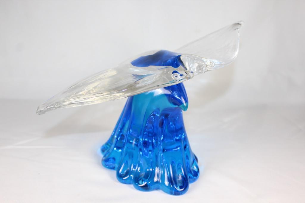 Oggetti Stingray Riding Wave - Signed Cammozzo: Vintage Oggetti Stingray riding a wave. The artists: Raberto Cammozzo and Elio Raffaeli. Produced in Italy. 8 inches tall at highest point, by 13 inches long