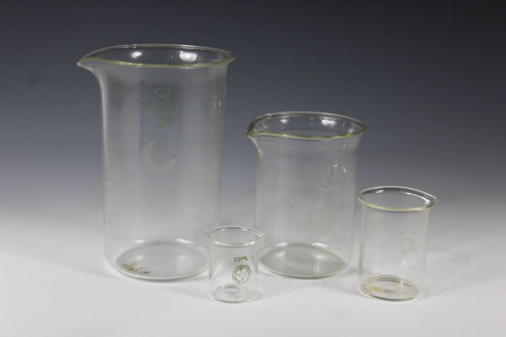 Set of 4 Pyrex Graduated Lab Beaker Set: set of 4 - no chips or cracks - no marker lines just the pyrex logo