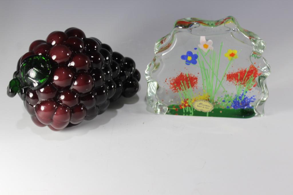 2 PIECE ART GLASS LOT, GRAPES AND PAPERWEIGHT (1 of 6)