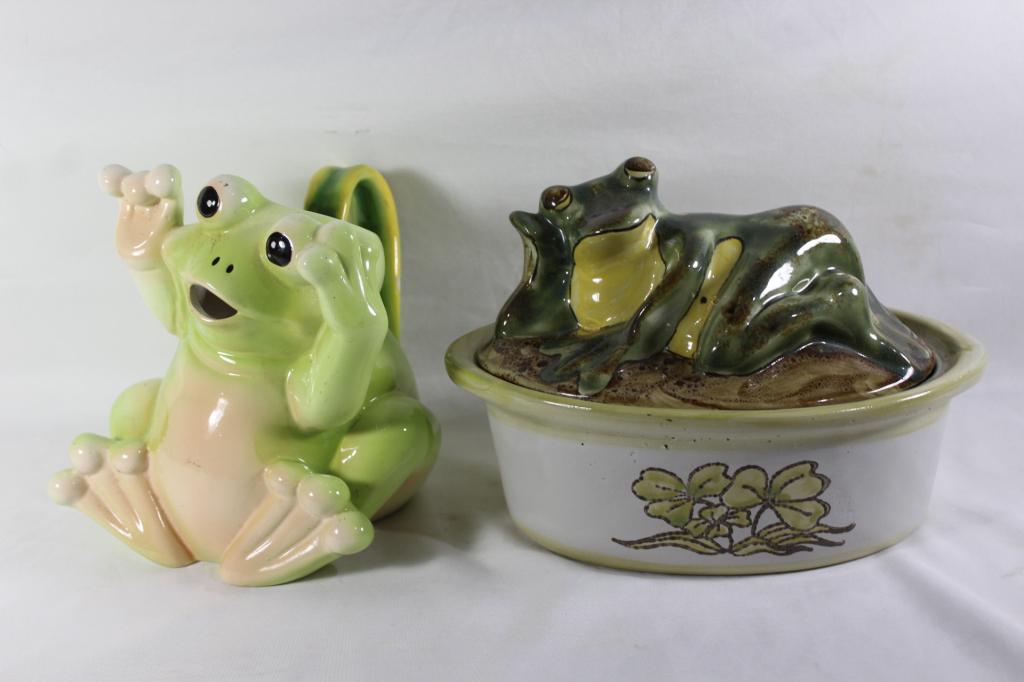 FROG CASSEROLE DISH/PITCHER-LOUISVILLE STONEWARE (1 of 5)