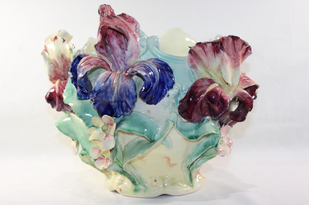 MAJOLICA? LONGCHAMP FLORAL VASE-LARGE (1 of 7)