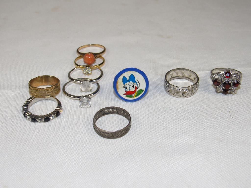 Variety Lot of Costume Rings- Daisy Duck etc. (1 of 3)