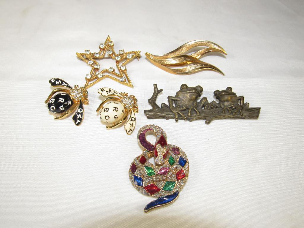 Lot of Signed Brooches - Joan Rivers, Mamselle etc (1 of 4)
