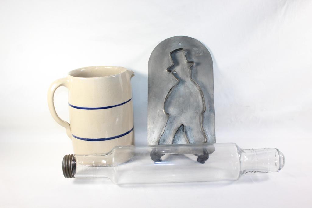 VINTAGE LOT OF KITCHEN WARE. STONEWARE ETC. (1 of 3)