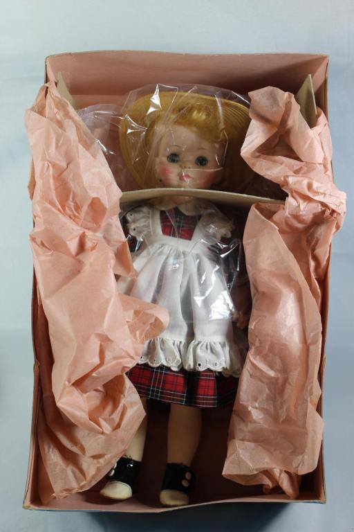 MADAME ALEXANDER #1525 McGUFFEY ANA DOLL (1 of 4)