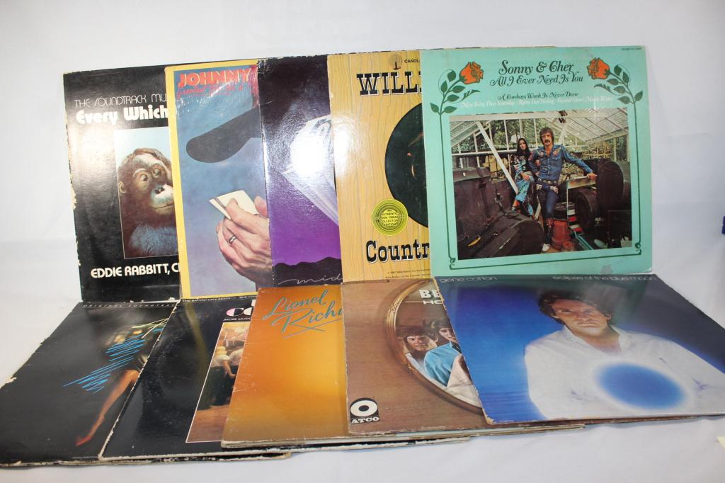 LOT OF 10 RECORDS (1 of 5)