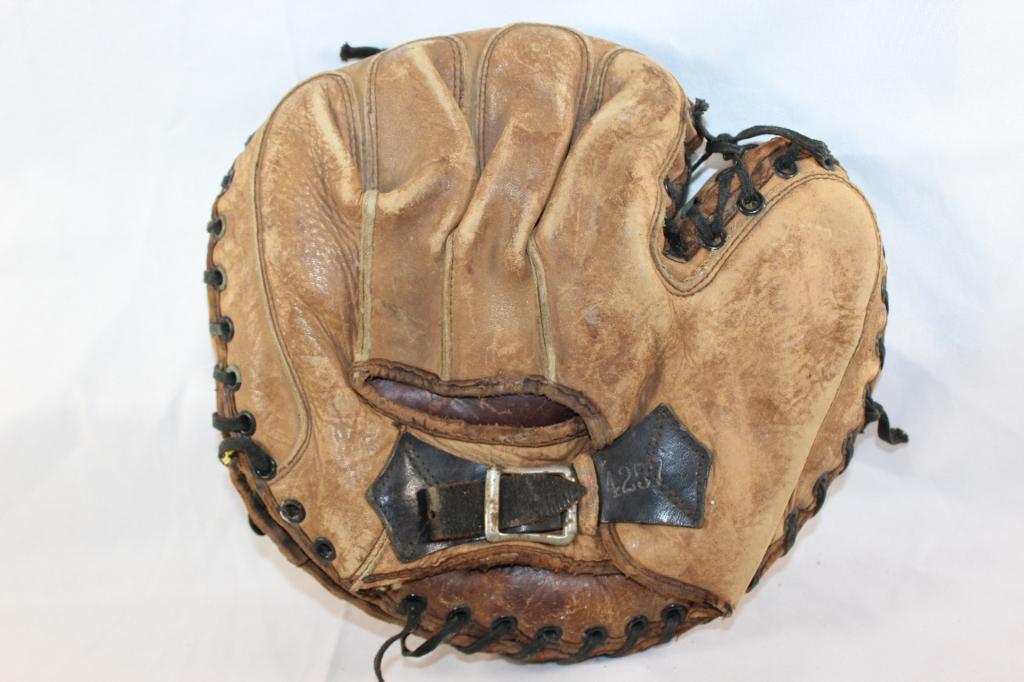 VINTAGE LEATHER CATCHERS MITT, BILL DICKEY: HAND MOLDED PALM, MARATHON SPORTING GOODS, GENUINE RAW HIDE LEATHER. AS PICTURED
