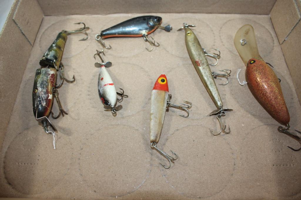 6 PC. VINTAGE FISHING LURE LOT- CRANKBAITS (1 of 5)