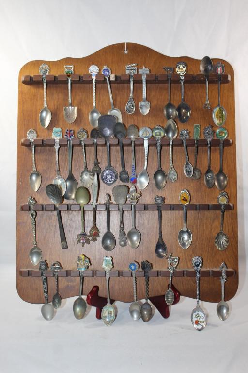 LOT OF 44 SOUVENIR SPOONS & DISPLAY RACK (1 of 9)