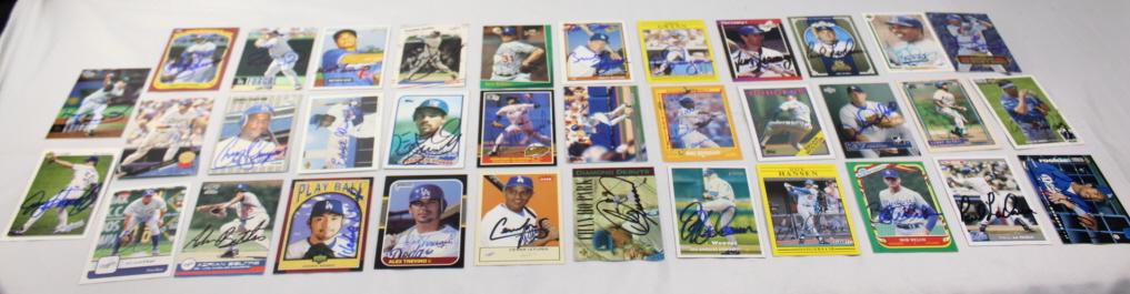 35 SIGNED LOS ANGELES DODGERS BASEBALL CARDS (1 of 9)