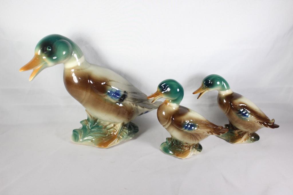 VINTAGE LOT OF 3 CERAMIC MALLARD DUCK FIGURINES (1 of 5)