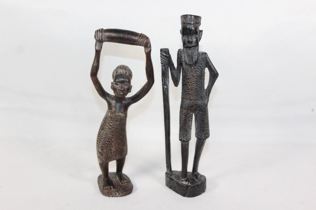 2 HAND CARVED WOODEN AFRICAN? FIGURINES (1 of 4)