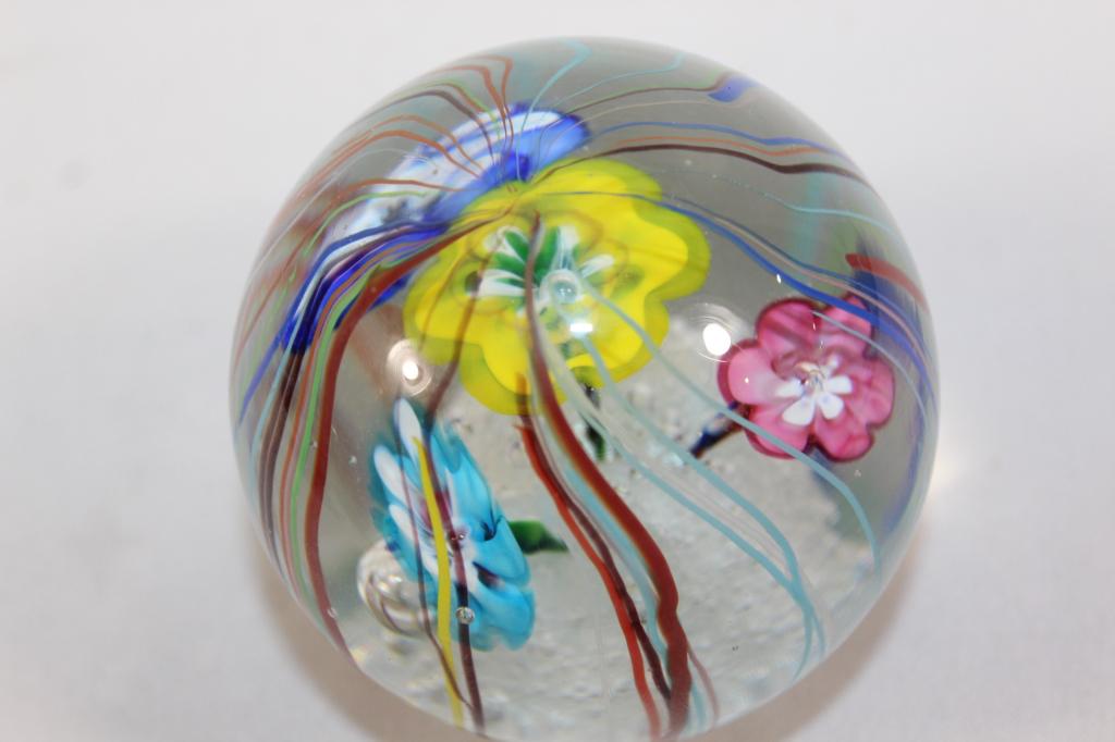 MURANO? FERRO&LAZZARINI FLORAL ARTGLASS PAPERWEIGH: MULTI COLORED ART GLASS PAPERWEIGHT. MEASURES APPROX. 3 BY 3 INCHES. AS PICTURED