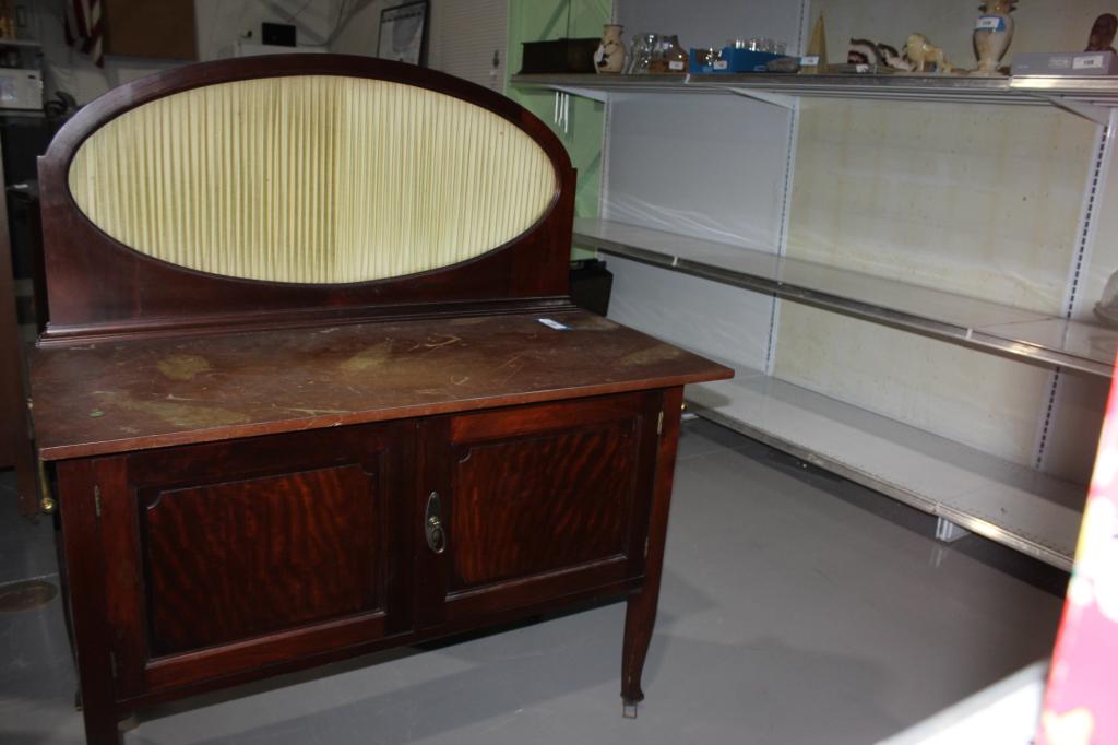 VINTAGE WASH STAND WITH TOWEL HOLDER (1 of 3)