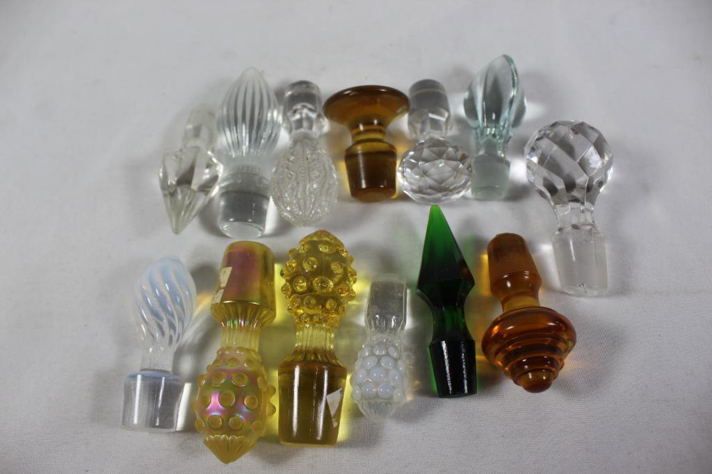 13 PC. GLASS STOPPER LOT- FENTON, ETC (1 of 5)